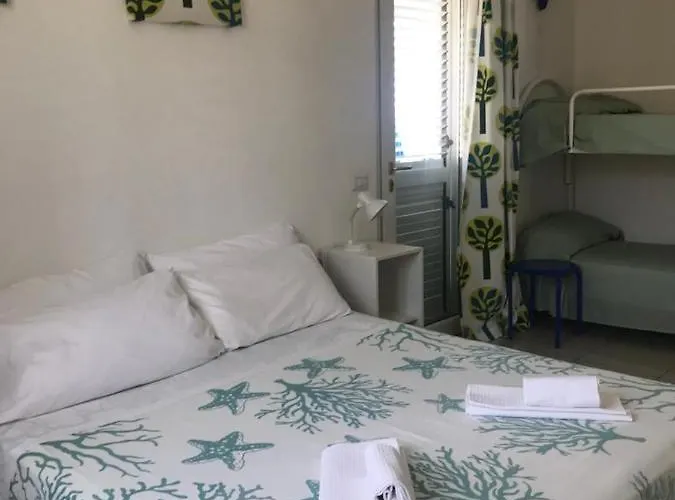 Oda ve Kahvaltı Casette Santini